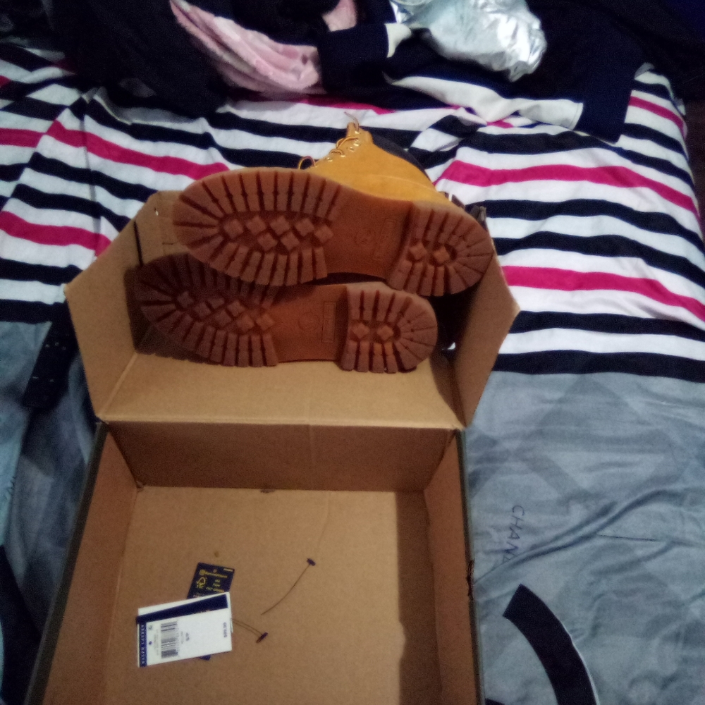 Timberland - Picture 2 of 3
